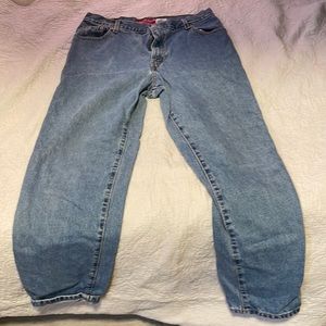relaxed fit levis